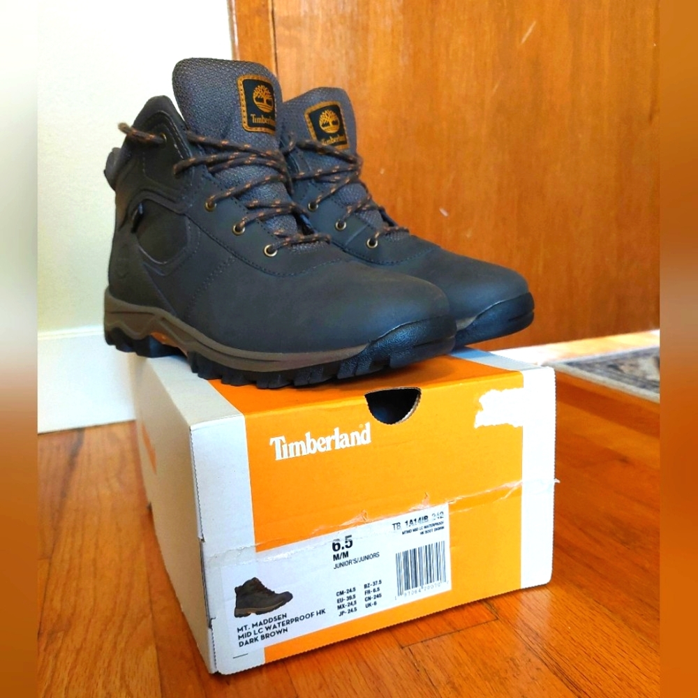 NEW Timberland Waterproof Hiking Boots Juniors 6.5 (Men 6.5) Womens 8.5
